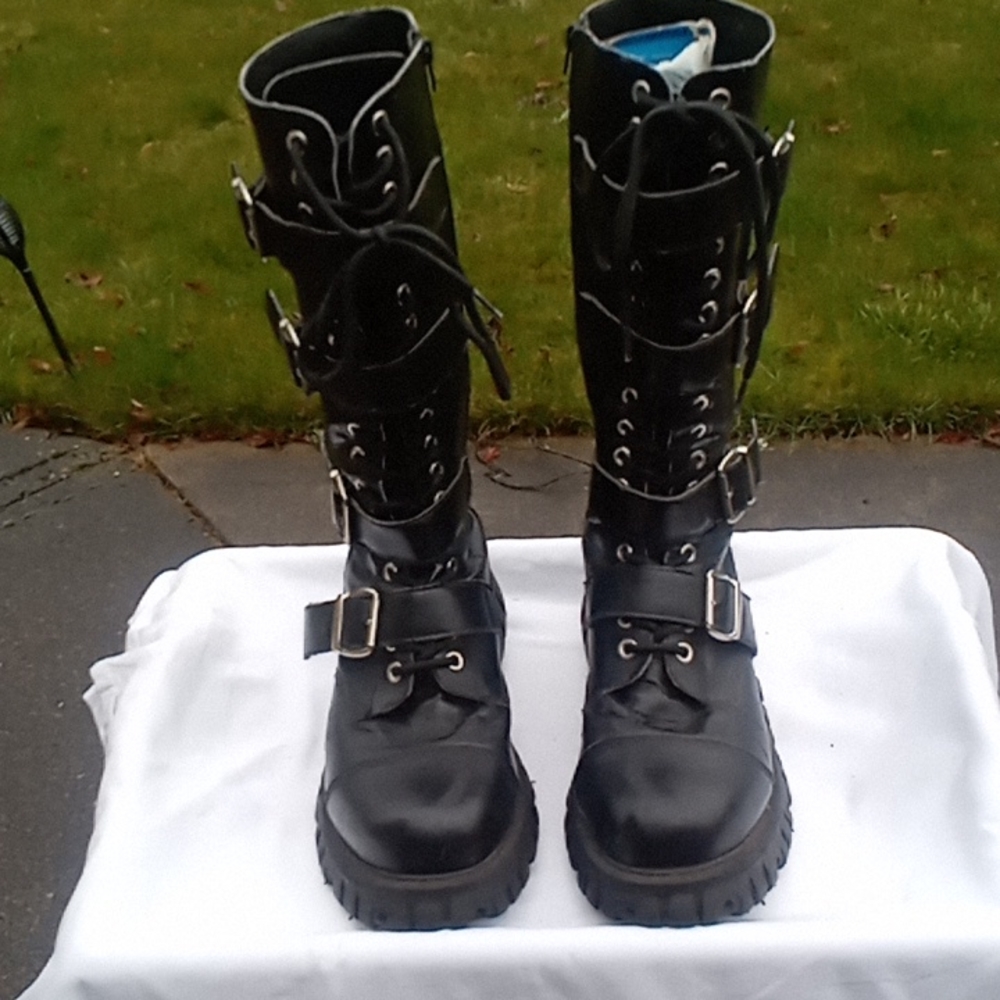 Men's knee high goth boots